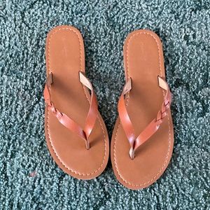 Sandals size 9